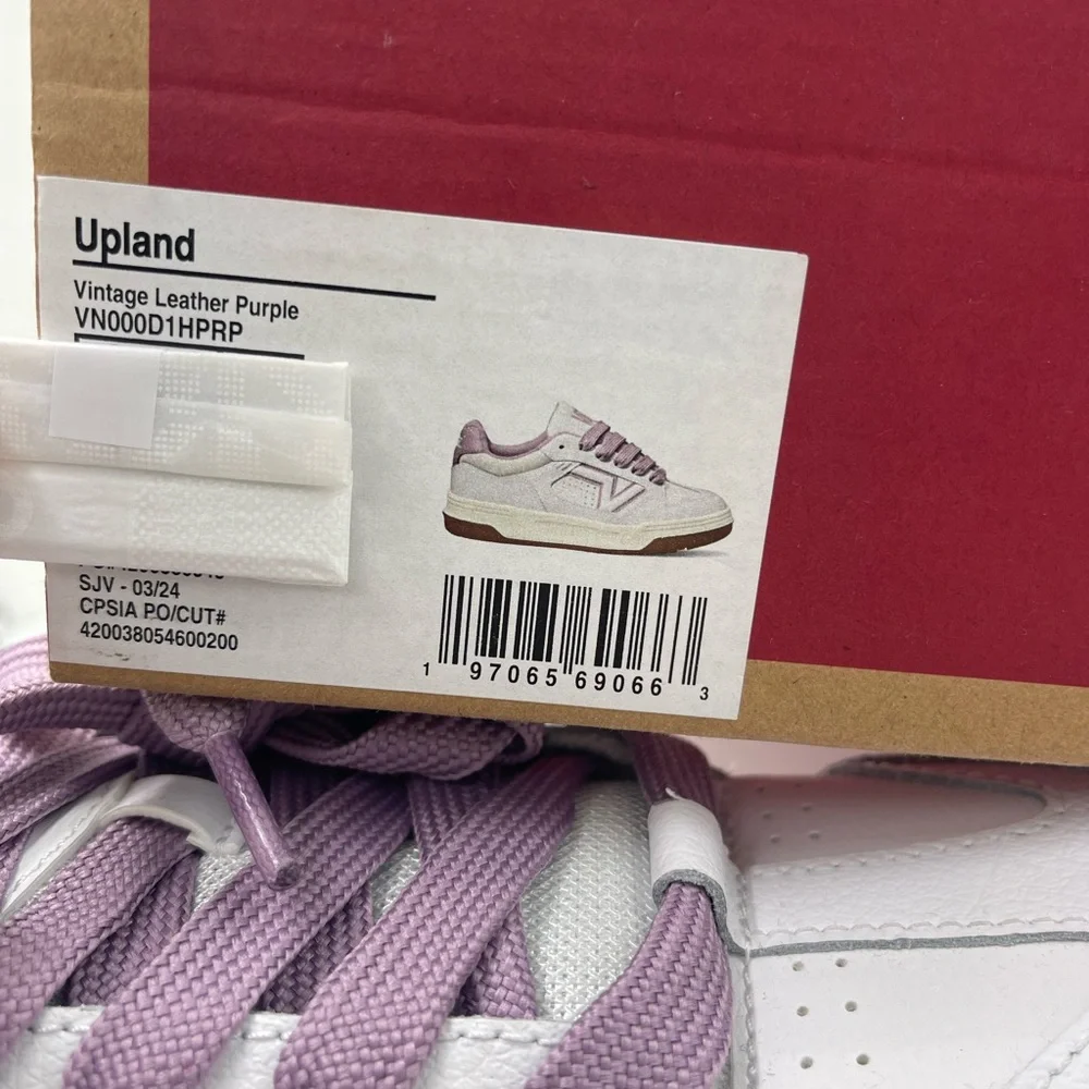 Vans Men’s Upland
Vintage Leather Purple
VN000D1HPRP White and Lavender Sneakers - Picture 14 of 16